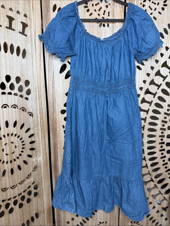 Harlow & Rose Dresses & Skirts - Denim-Blue Puff Sleeve Midi Dress